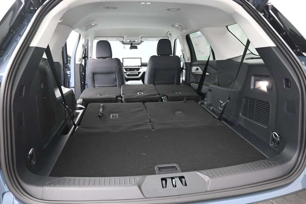 New 2026 Ford Explorer Active RWD image 22