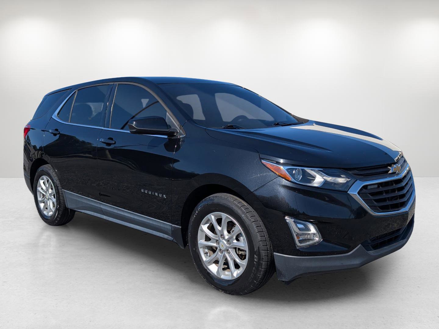Used 2018 Chevrolet Equinox LT image 3