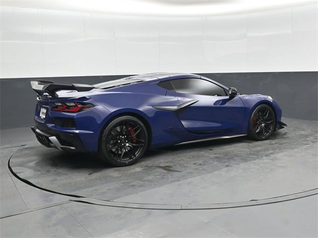 Used 2025 Chevrolet Corvette Z06 w/ Stealth Interior Trim Package image 3