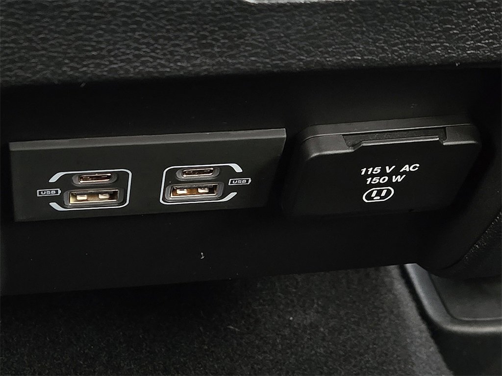 Used 2021 Jeep Cherokee Trailhawk image 10