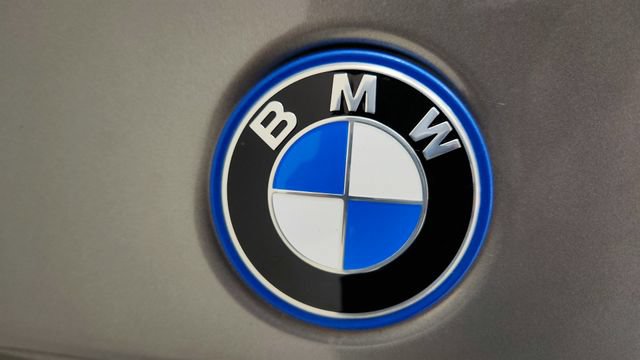 Used 2026 BMW i5 eDrive40 w/ M Sport Package RWD image 34
