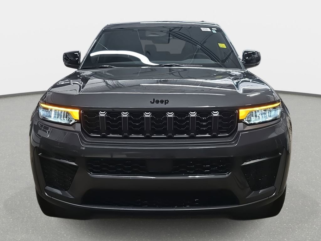 New 2026 Jeep Grand Cherokee Altitude image 2
