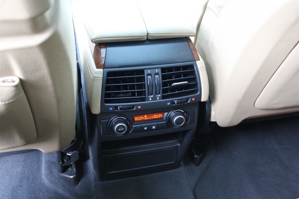 Used 2012 BMW X5 M image 21