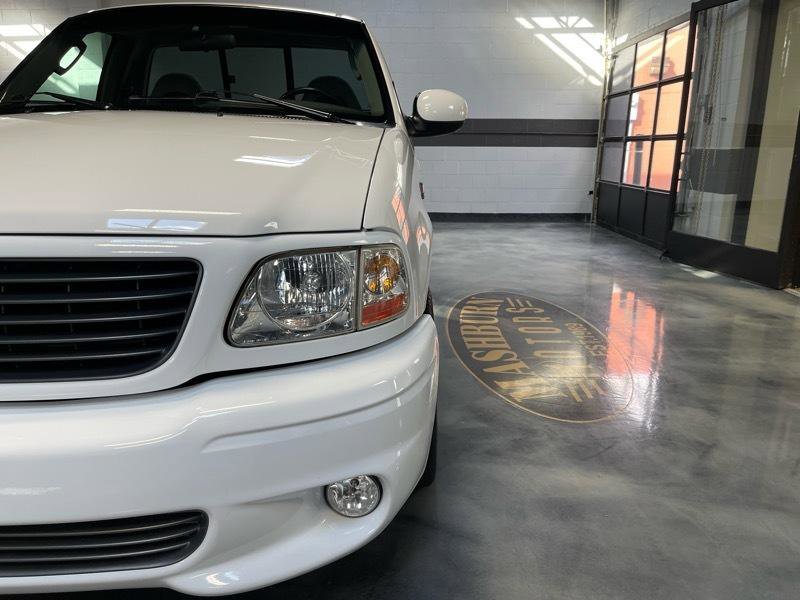 Used 2003 Ford F150 Lightning image 4