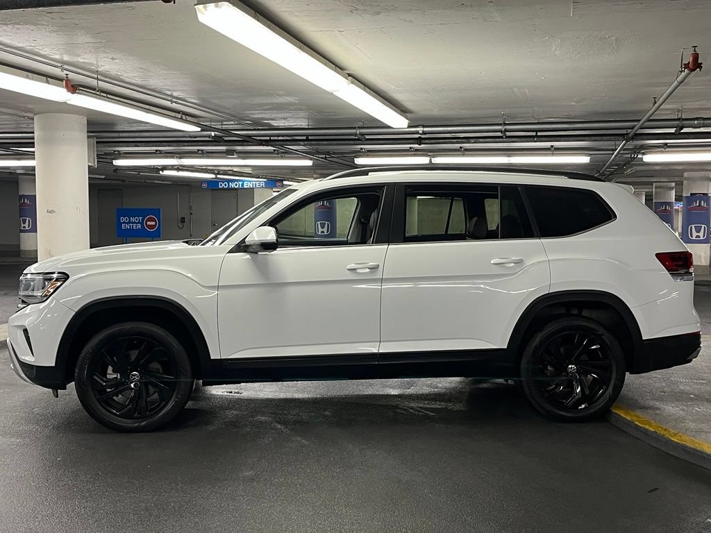Certified 2023 Volkswagen Atlas SE w/ Black Wheel Package AWD/4WD image 34