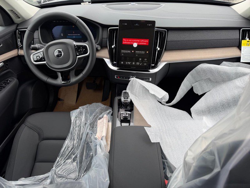 New 2026 Volvo XC90 B6 Plus w/ Protection Package AWD/4WD image 5