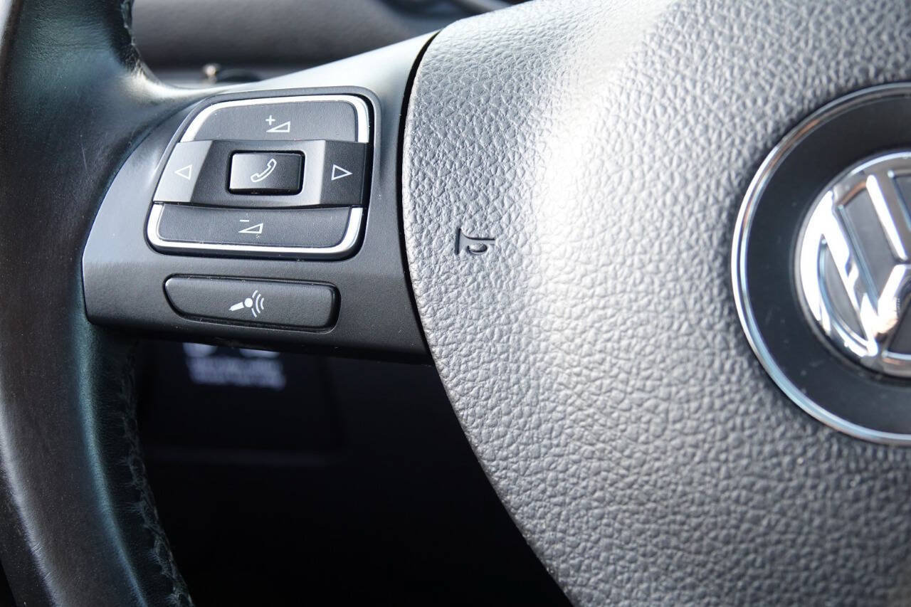 Used 2011 Volkswagen Golf TDI w/ Cold Weather Pkg FWD image 63