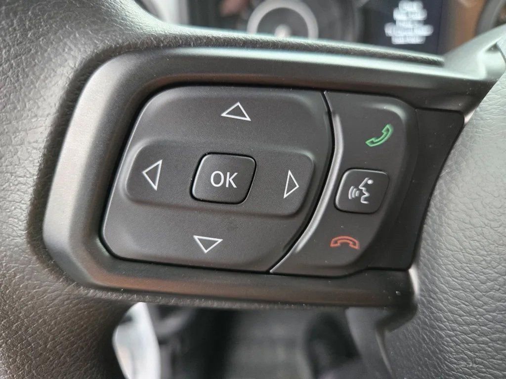 New 2025 Jeep Wagoneer 4WD w/ Premium Group I image 15