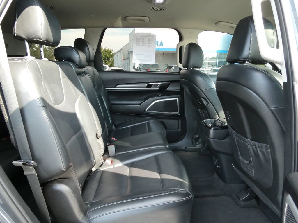 Used 2020 Kia Telluride LX AWD/4WD image 15