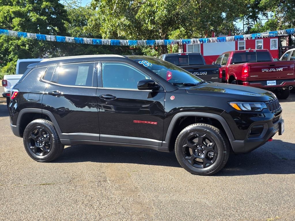 Used 2023 Jeep Compass Trailhawk image 2