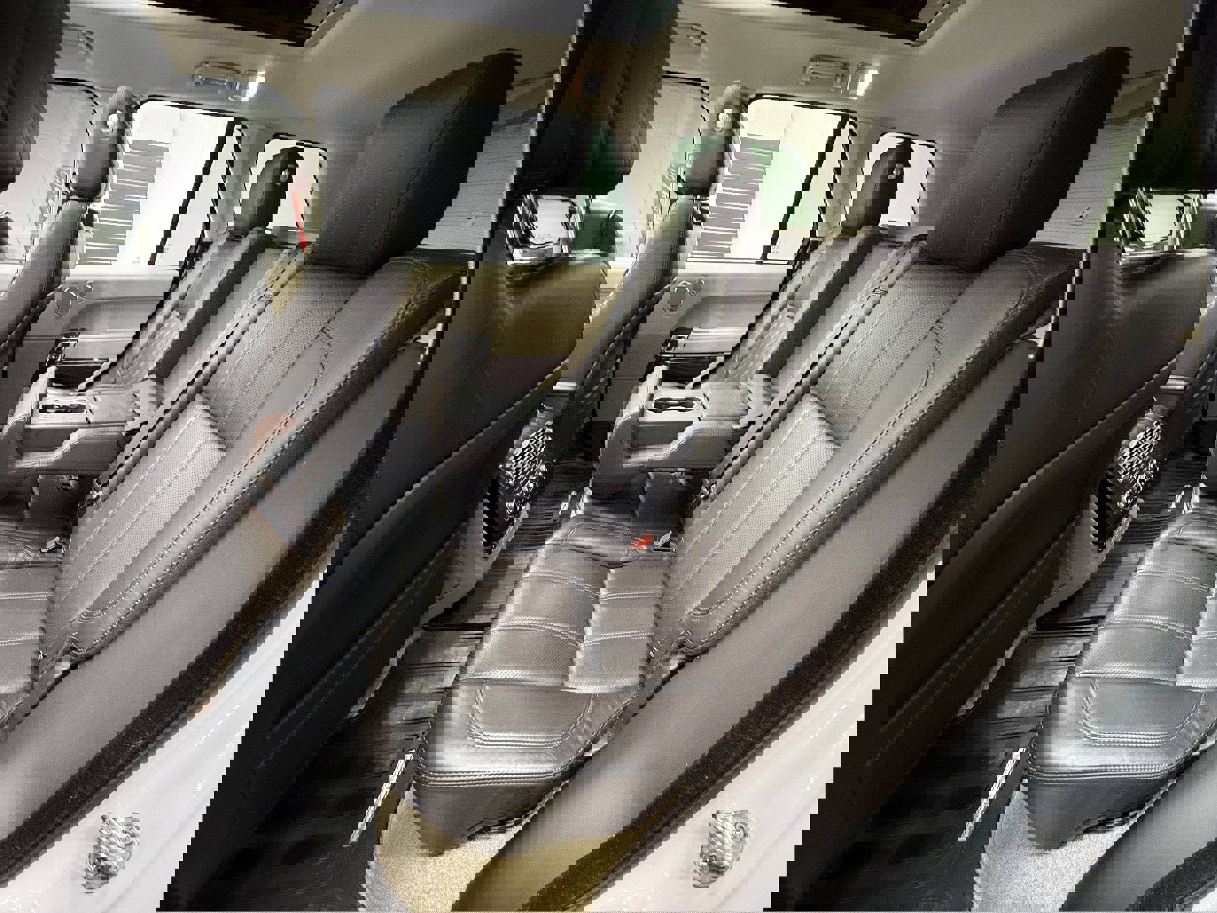 Used 2017 Land Rover Range Rover Supercharged image 25