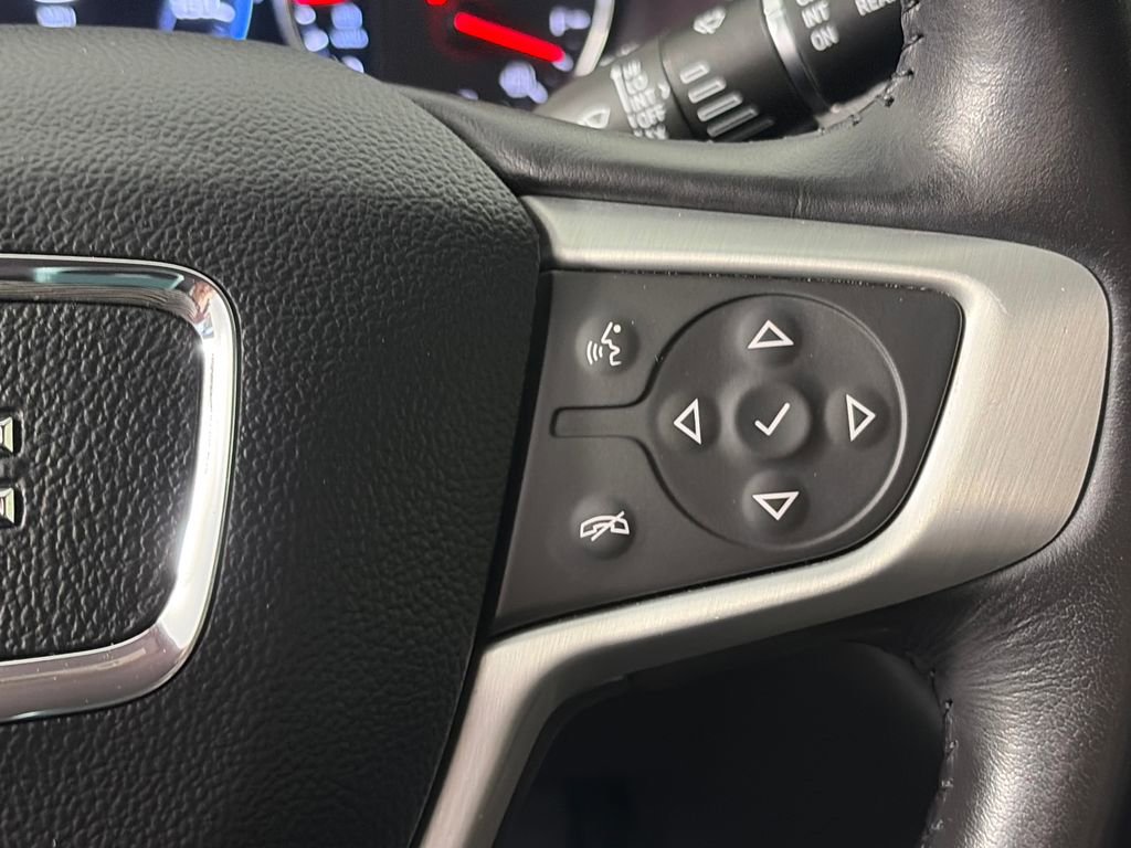 Used 2021 GMC Acadia SLT w/ Technology Package AWD/4WD image 18