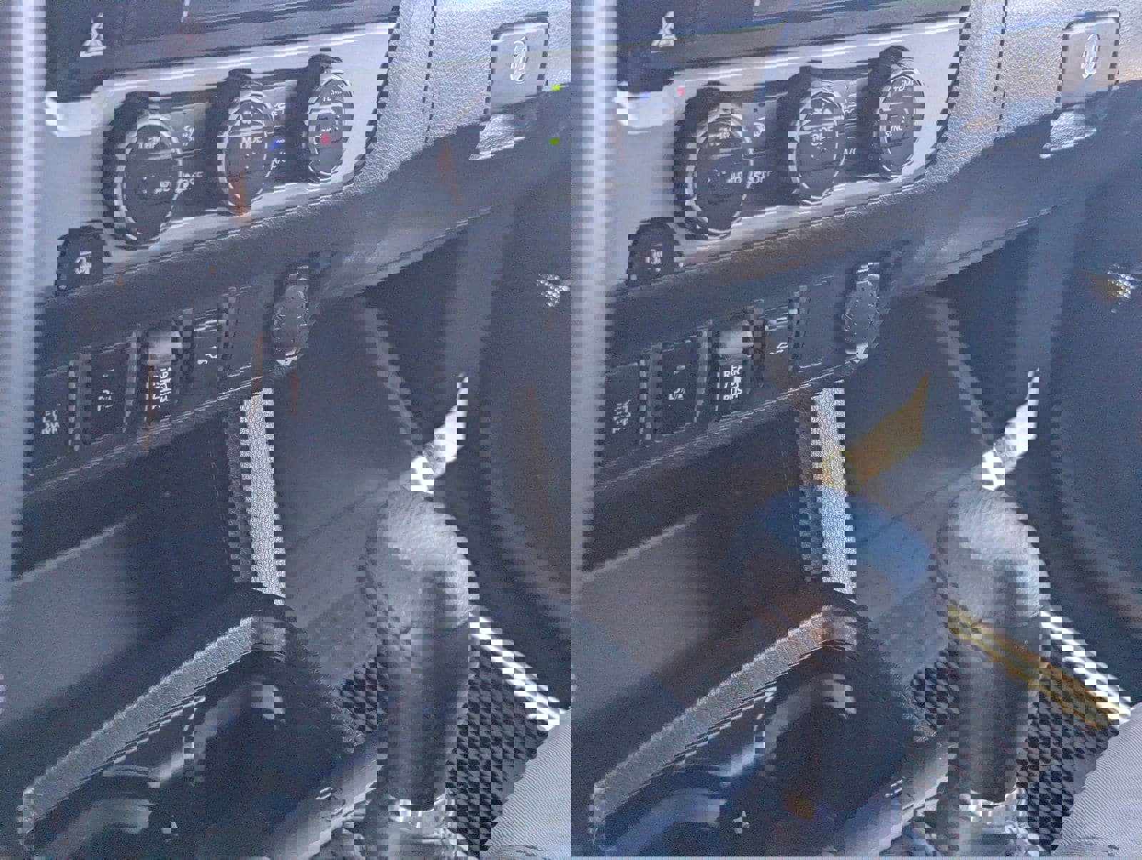 Used 2022 Toyota Tacoma SR5 image 24