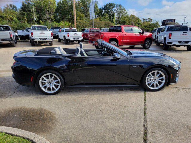 Used 2024 Ford Mustang GT Premium image 15