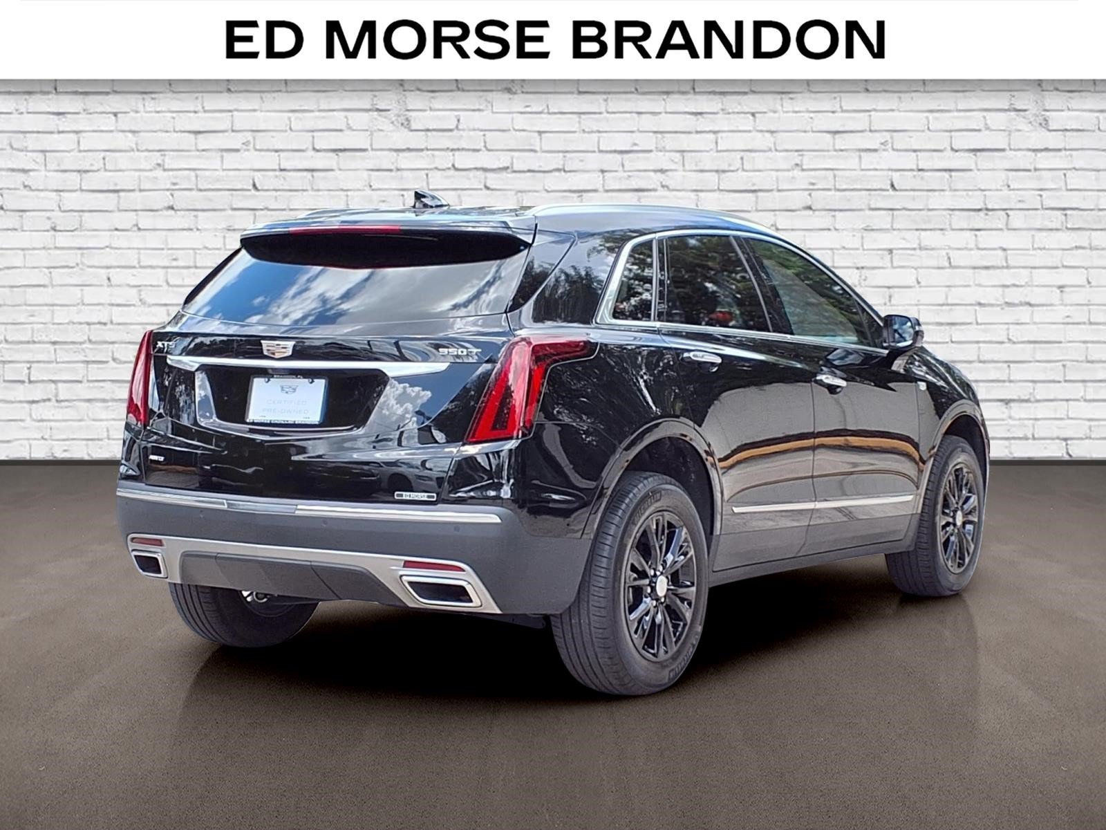Certified 2023 Cadillac XT5 Premium Luxury w/ Technology Package AWD/4WD image 5