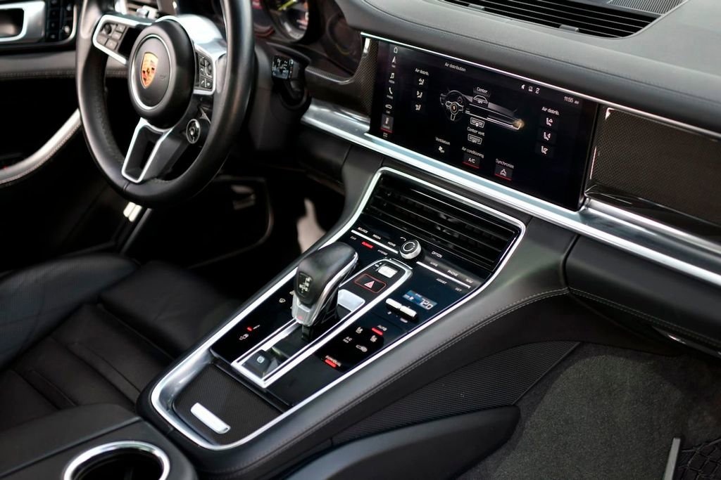 Used 2018 Porsche Panamera Turbo S image 46