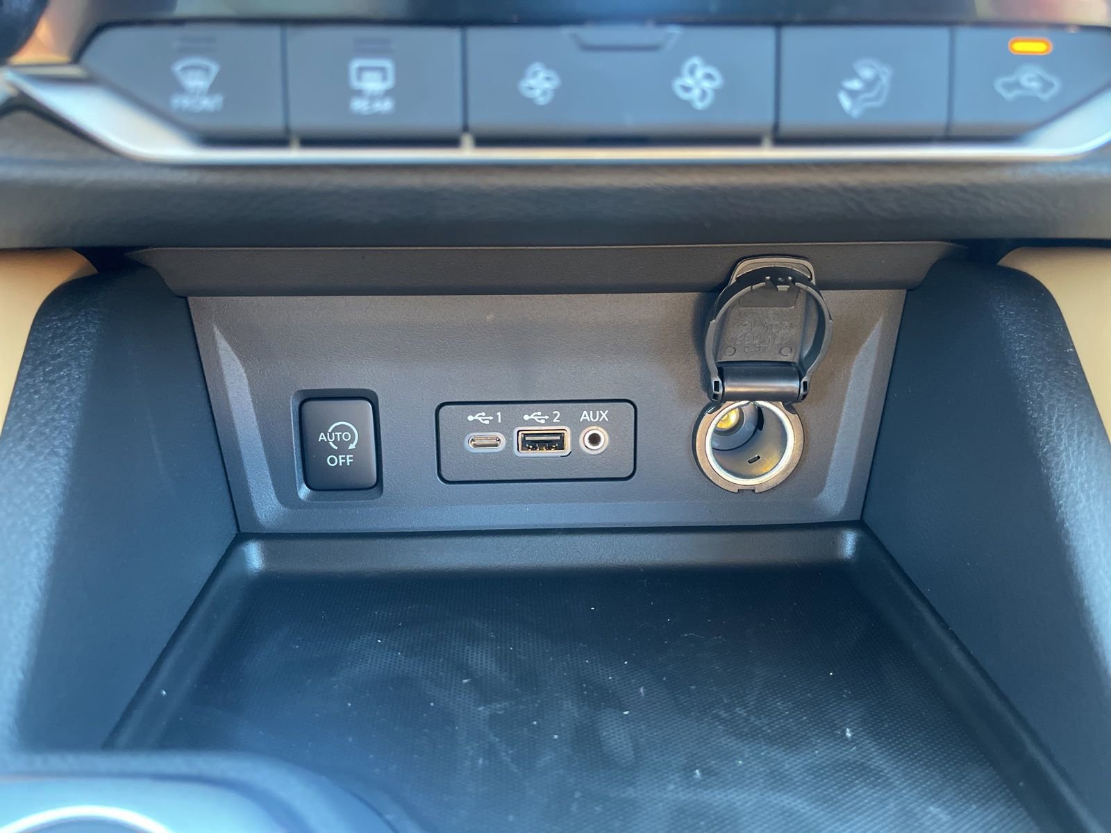 New 2025 Nissan Sentra SV w/ SV Premium Package image 26