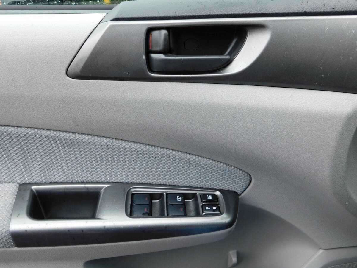 Used 2011 Subaru Forester 2.5X w/ Alloy Wheel Value Pkg image 16