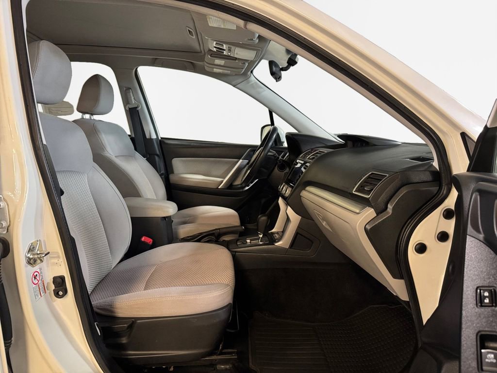 Used 2018 Subaru Forester 2.5i Premium w/ All-Weather Package image 26
