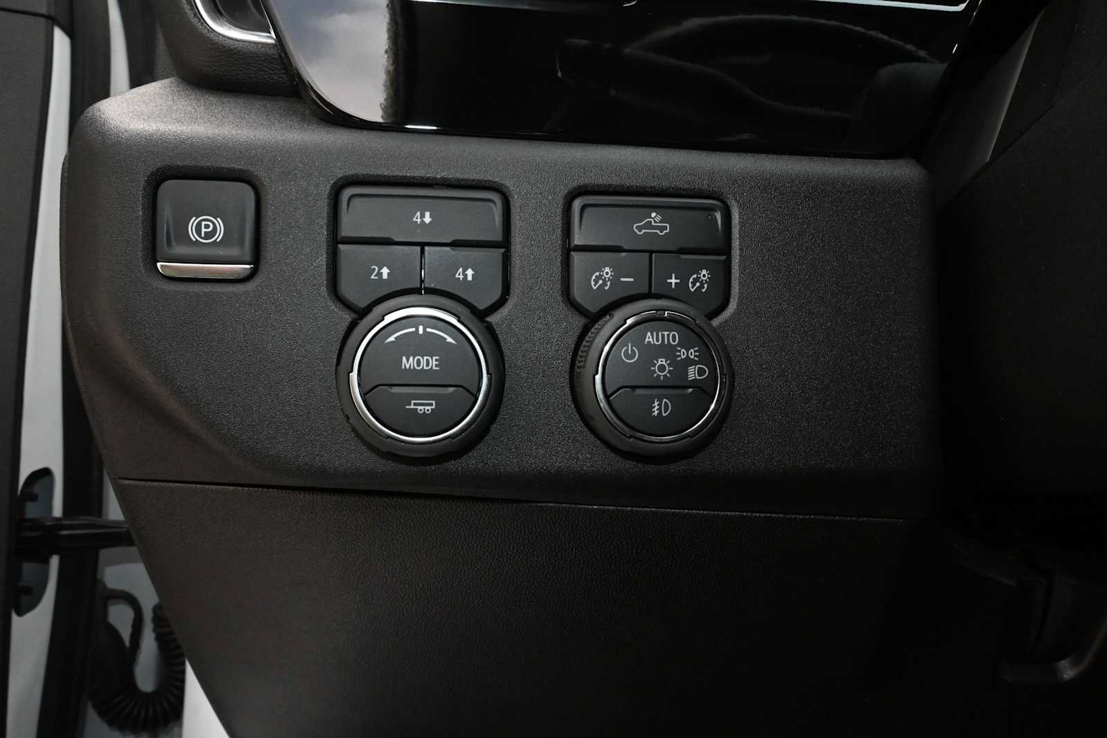 Used 2025 Chevrolet Silverado 2500 LT w/ Convenience Package AWD/4WD image 12