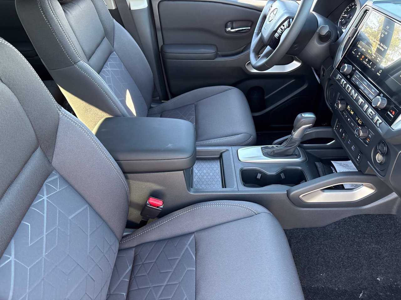 New 2027 Nissan Frontier SV RWD image 12