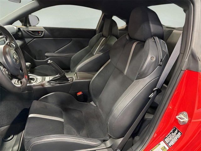 Used 2025 Toyota GR86 Premium image 11