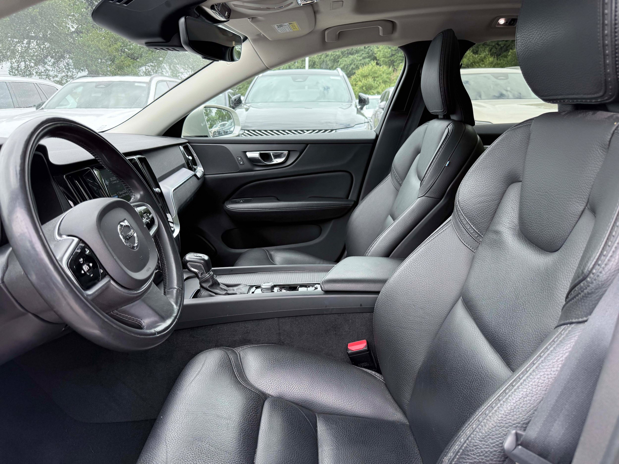 Used 2020 Volvo V60 T5 Cross Country AWD/4WD image 10
