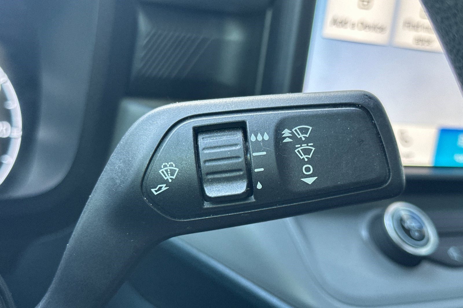 Used 2022 Ford Maverick XL image 29
