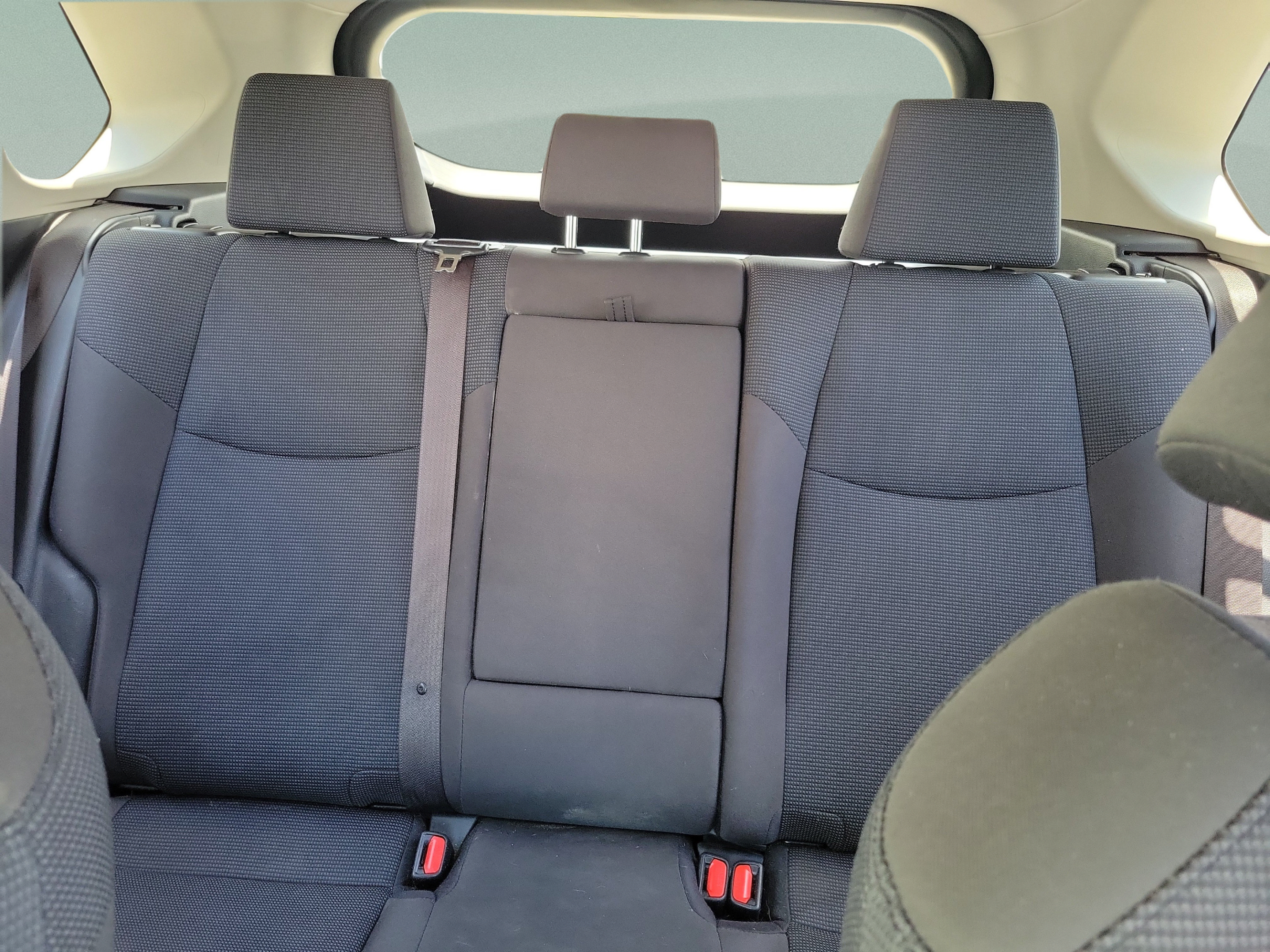 Used 2019 Toyota RAV4 LE FWD image 9