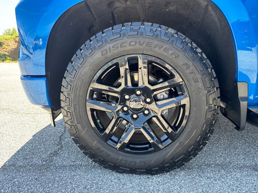 Used 2022 Chevrolet Silverado 1500 Custom w/ LPO, Dark Essentials Package AWD/4WD image 26