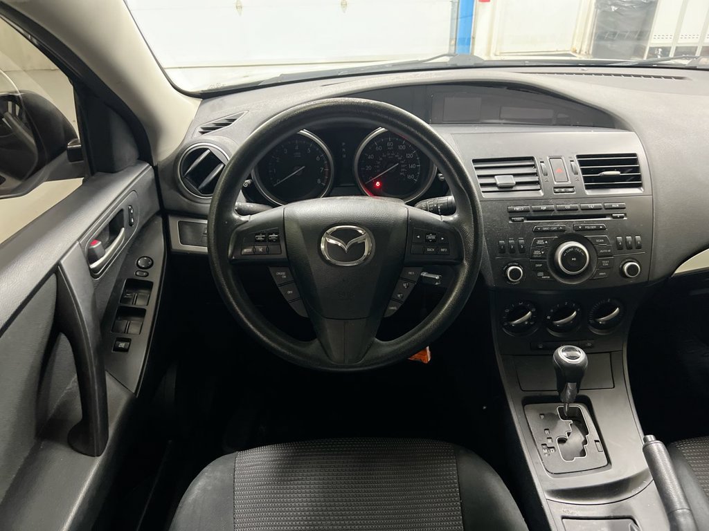 Used 2013 MAZDA MAZDA3 i Sport FWD image 11