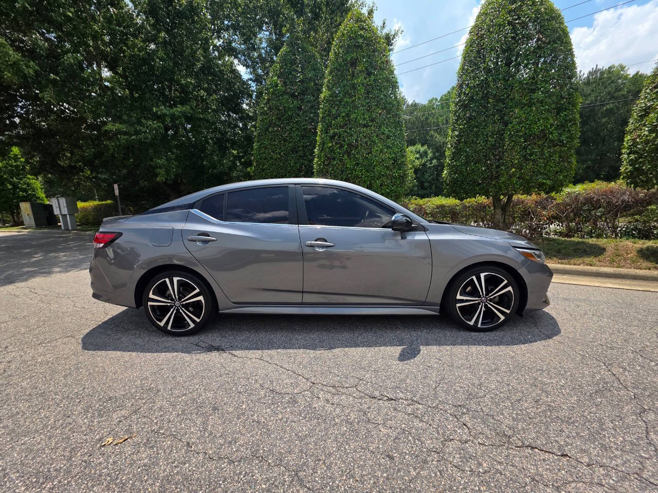 Used 2021 Nissan Sentra SR w/ SR Premium Package FWD image 6