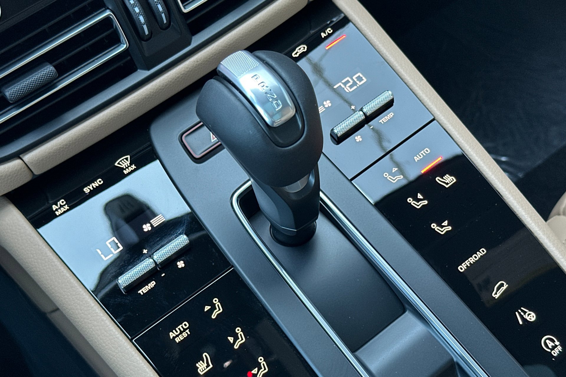 New 2026 Porsche Macan image 28