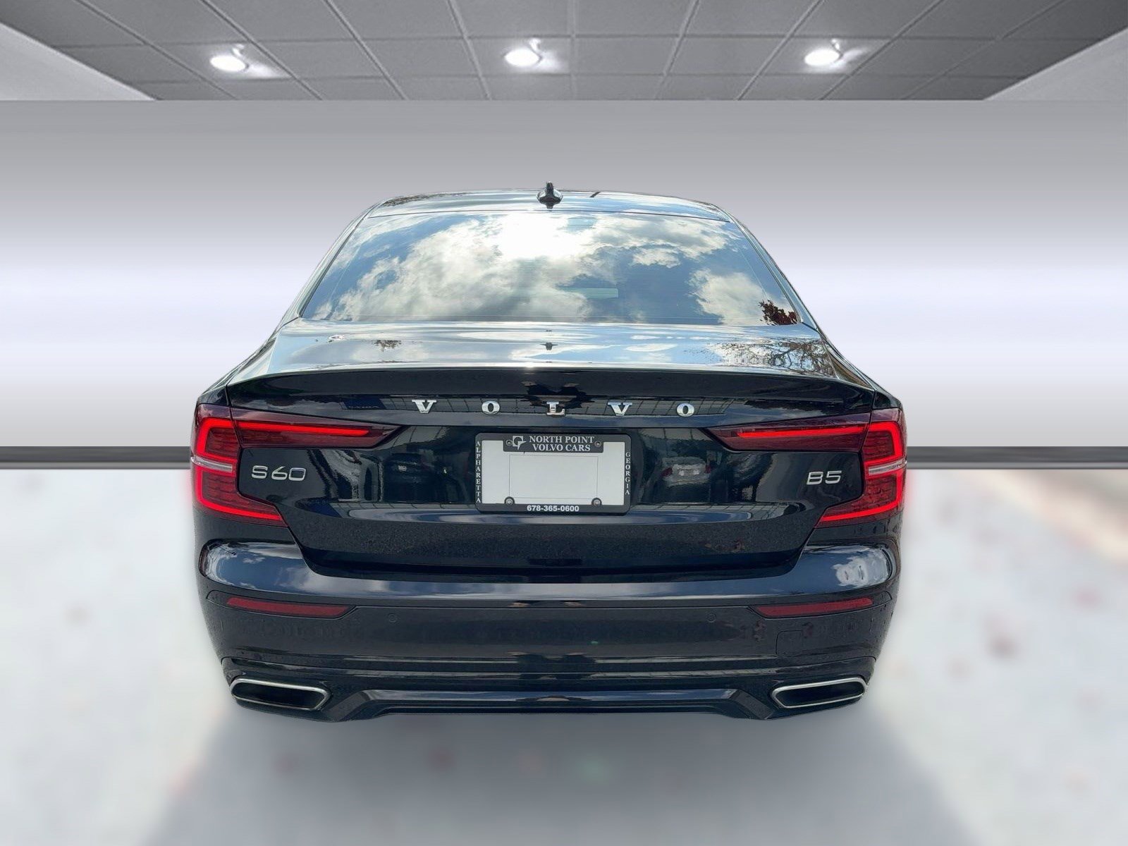 Certified 2022 Volvo S60 B5 R-Design w/ Advanced Package image 9