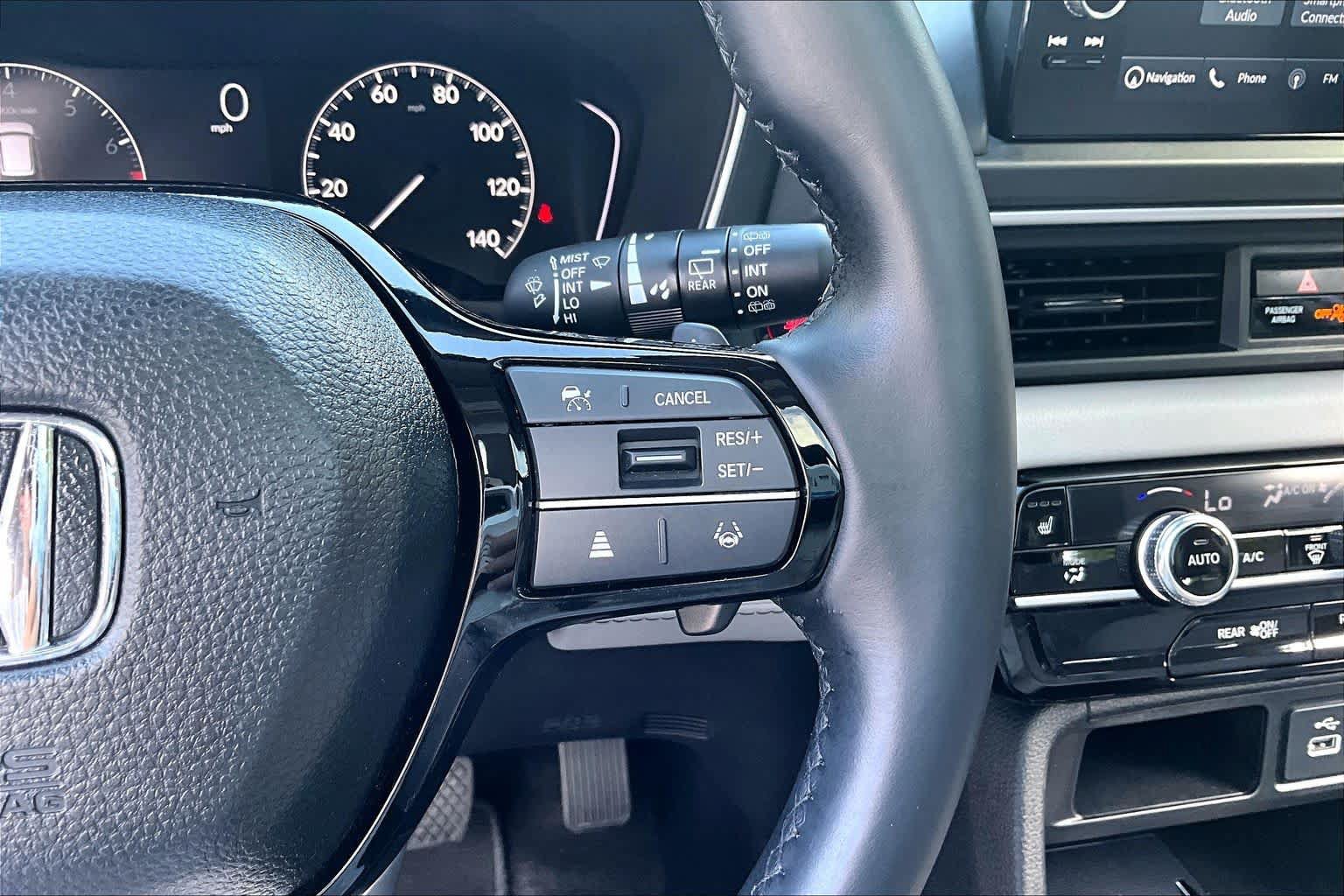 Used 2025 Honda Pilot Touring image 25
