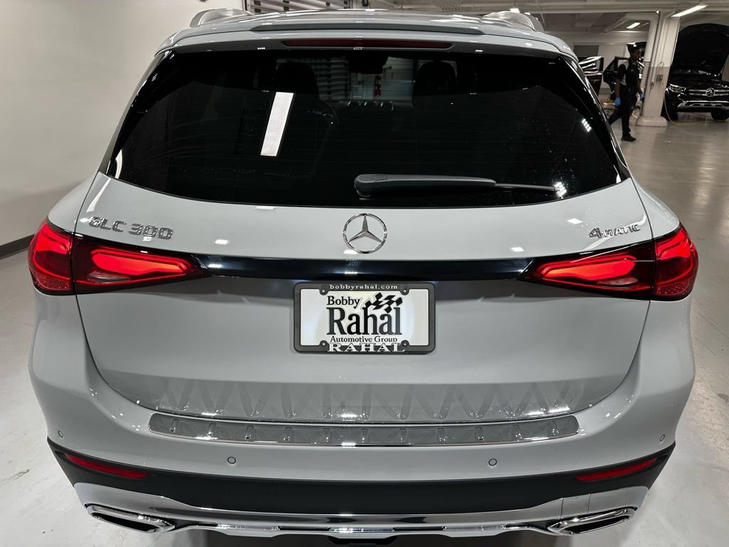 New 2026 Mercedes-Benz GLC 300 4MATIC image 2