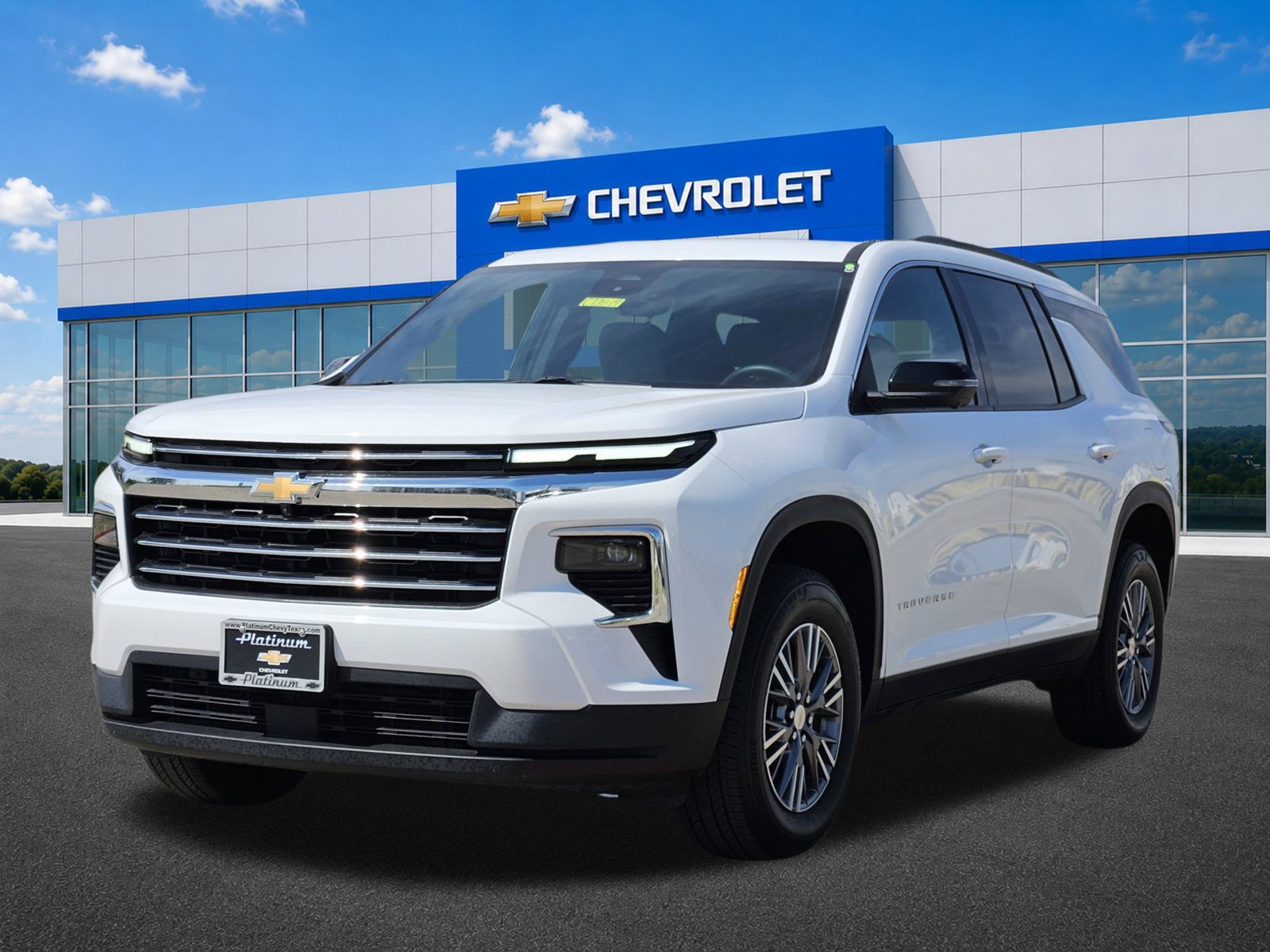 Certified 2026 Chevrolet Traverse LT w/ Driver Confidence Package FWD image 2