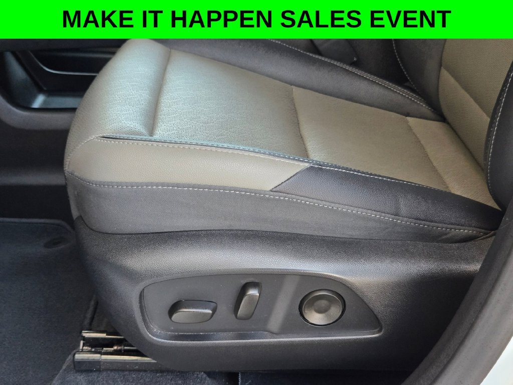 Used 2025 Chevrolet Equinox LT w/ Convenience Package II FWD image 13