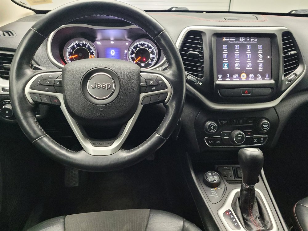 Used 2015 Jeep Cherokee Trailhawk w/ Cold Weather Group image 22