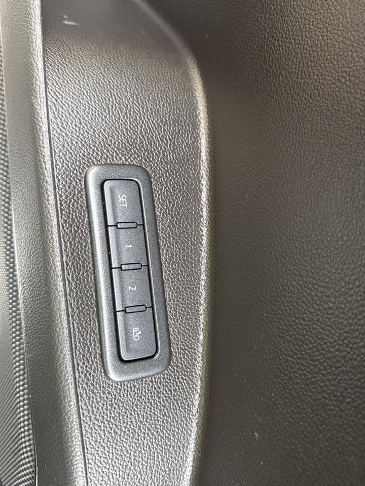 Used 2020 GMC Yukon SLT w/ Open Road Package AWD/4WD image 13