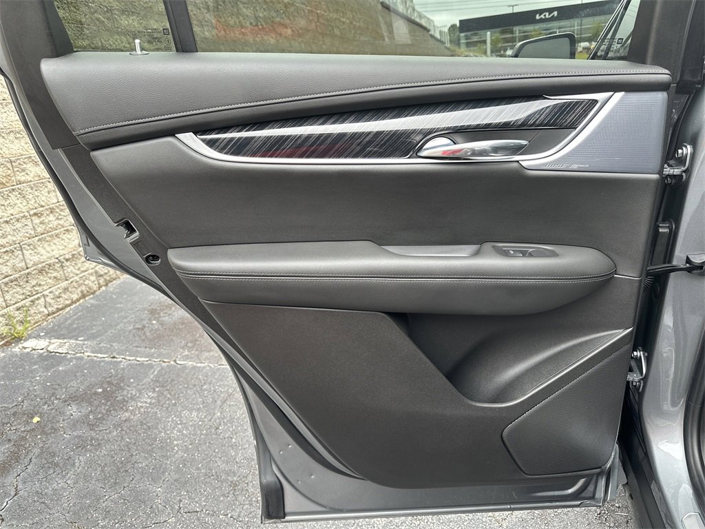 Used 2023 Cadillac XT6 Premium Luxury w/ Technology Package image 22