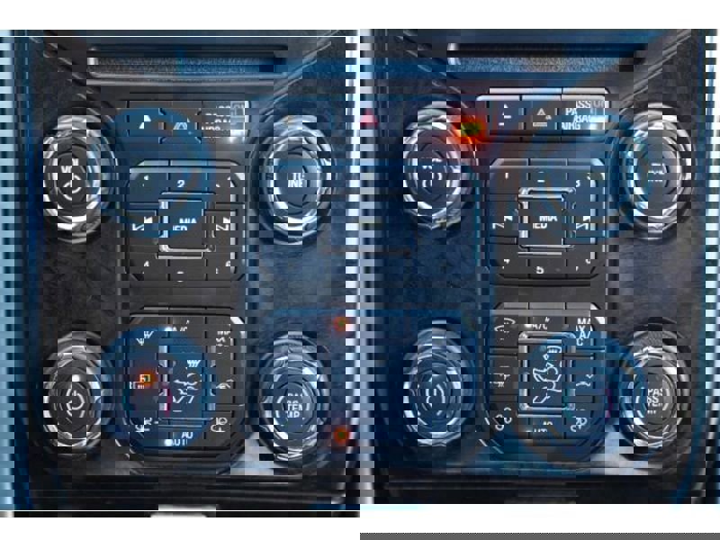 Used 2013 Ford F150 Platinum w/ Max Trailer Tow Pkg image 27