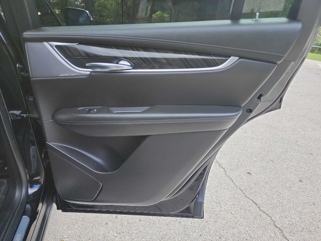 Used 2020 Cadillac XT6 Premium Luxury FWD image 37