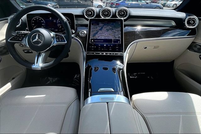 Used 2026 Mercedes-Benz GLC 300 4MATIC image 12