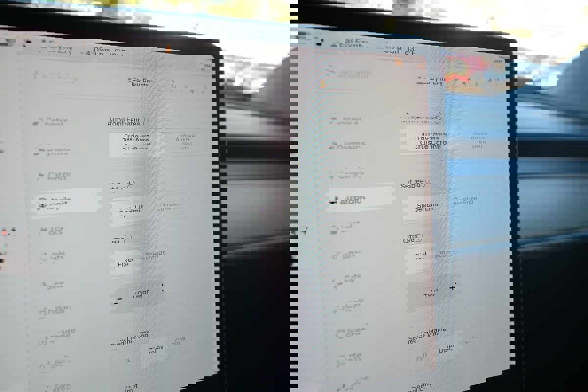 Used 2020 Tesla Model 3 Standard Range Plus image 17