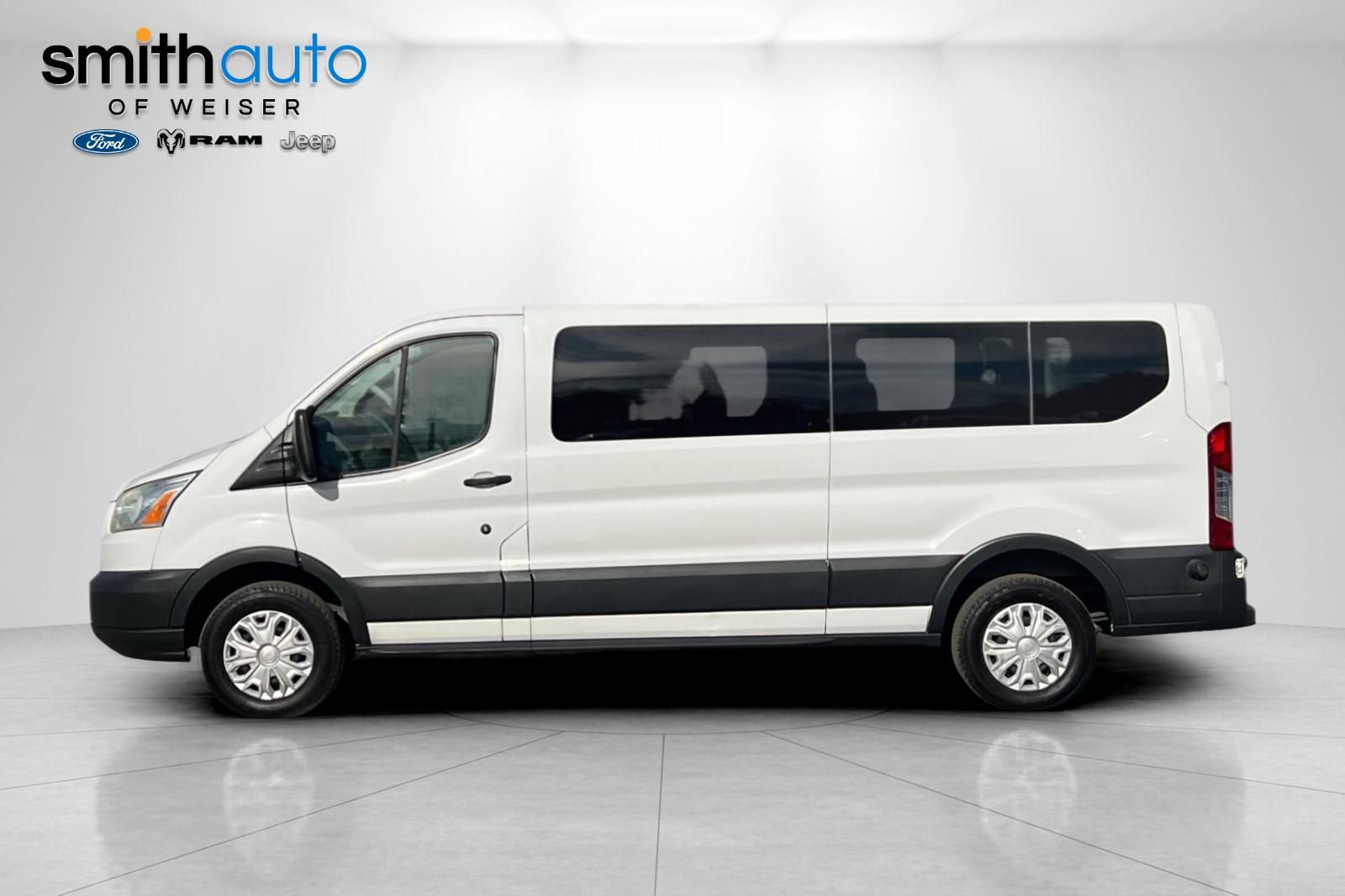 Used 2016 Ford Transit 350 XLT RWD image 8
