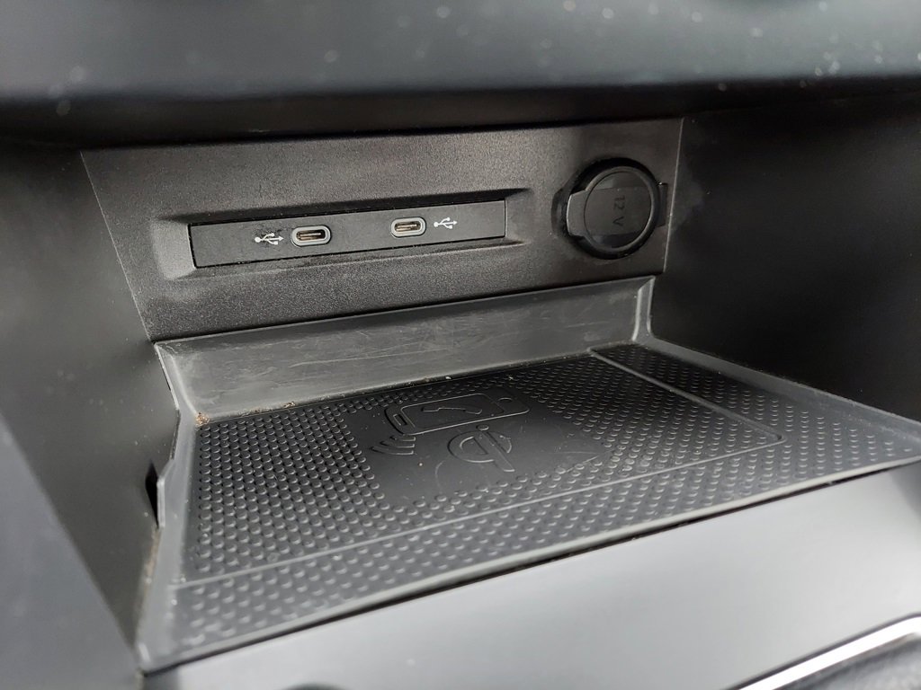 Used 2022 Volkswagen Taos SE w/ Panoramic Sunroof Package image 28