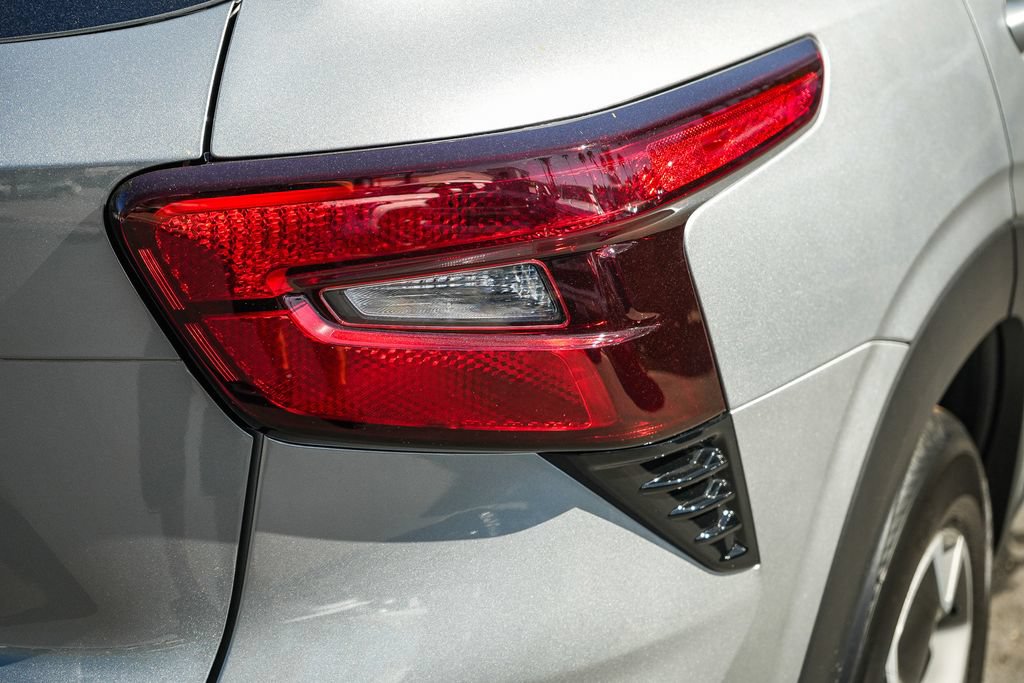 New 2026 Chevrolet Trax LT w/ Sunroof Package FWD image 7