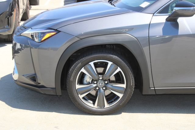 Certified 2025 Lexus UX 300h FWD image 4