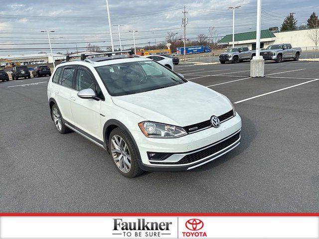 Used 2017 Volkswagen Golf Alltrack SEL image 1